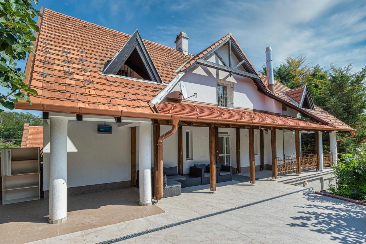 Szel Fiai Fogado Hotel Nyúl Exterior foto